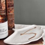 Flora Tray – Tavă sculpturală cu detalii organice